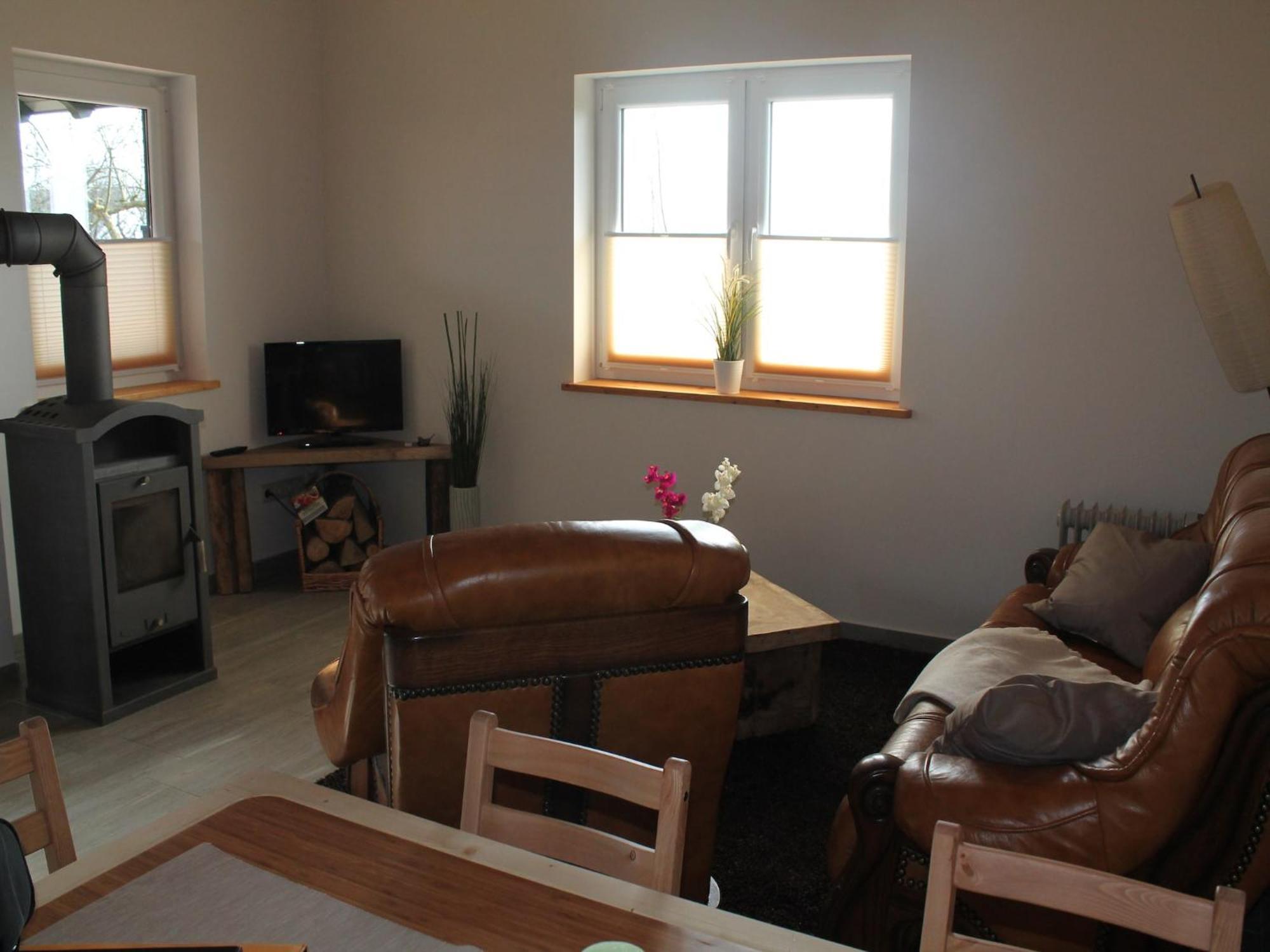 Modern Holiday Home In Brusow With Roofed Terrace Kropelin ภายนอก รูปภาพ