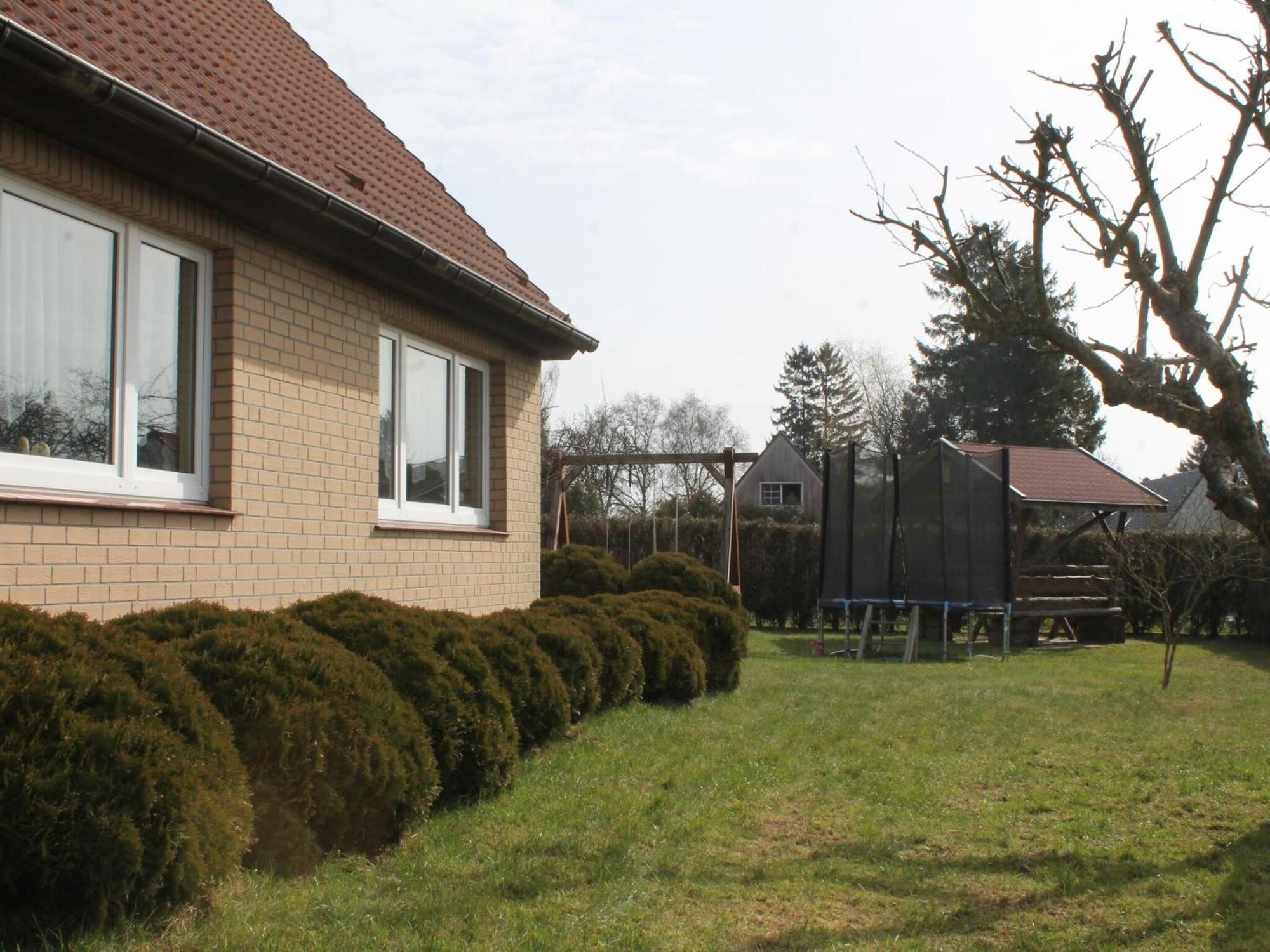 Modern Holiday Home In Brusow With Roofed Terrace Kropelin ภายนอก รูปภาพ